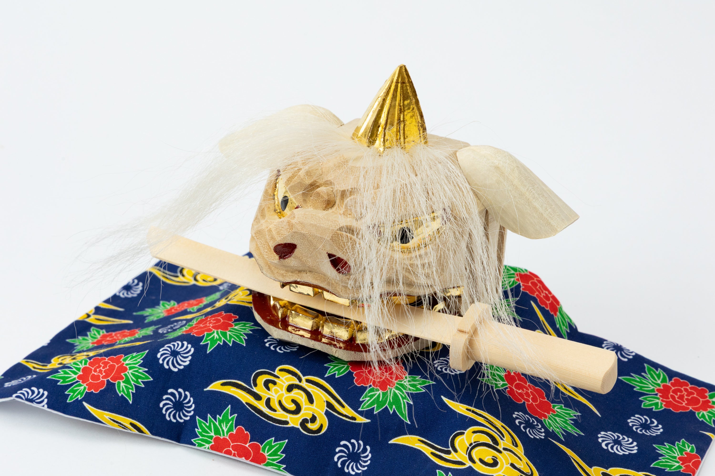 加賀獅子頭 金箔本毛仕上げ（ガラスケース付）｜G32