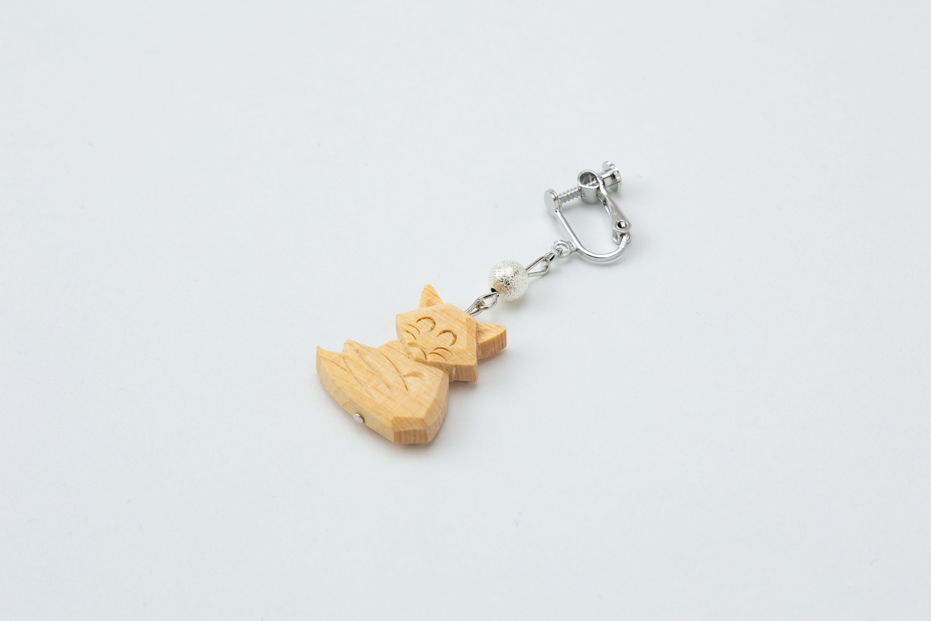 狐耳飾り（ピアス／イヤリング）