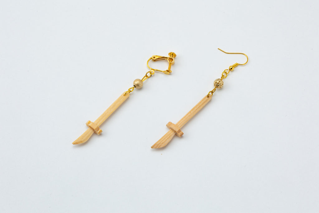 薙刀耳飾り（ピアス/イヤリング）