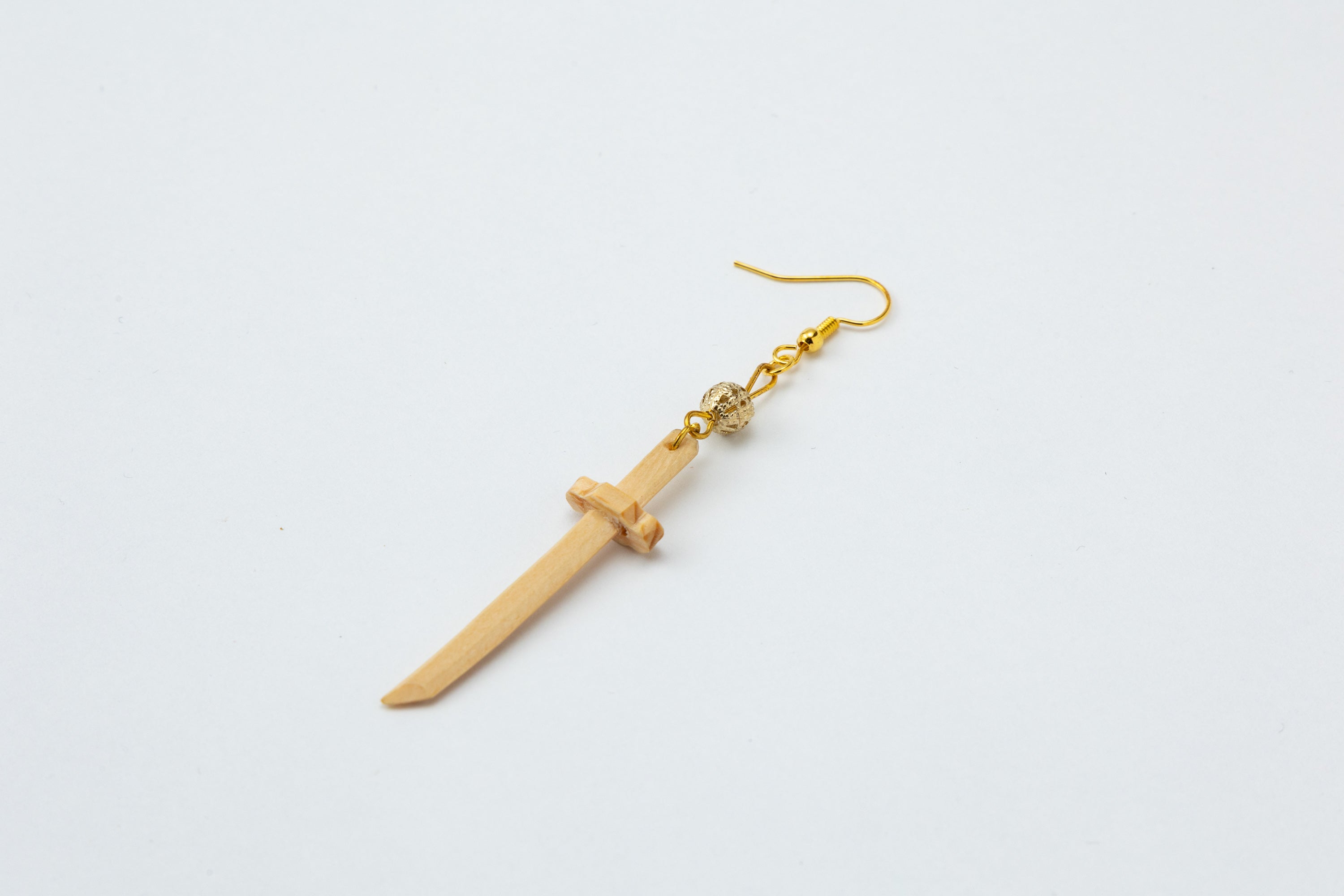 太刀耳飾り（ピアス/イヤリング）
